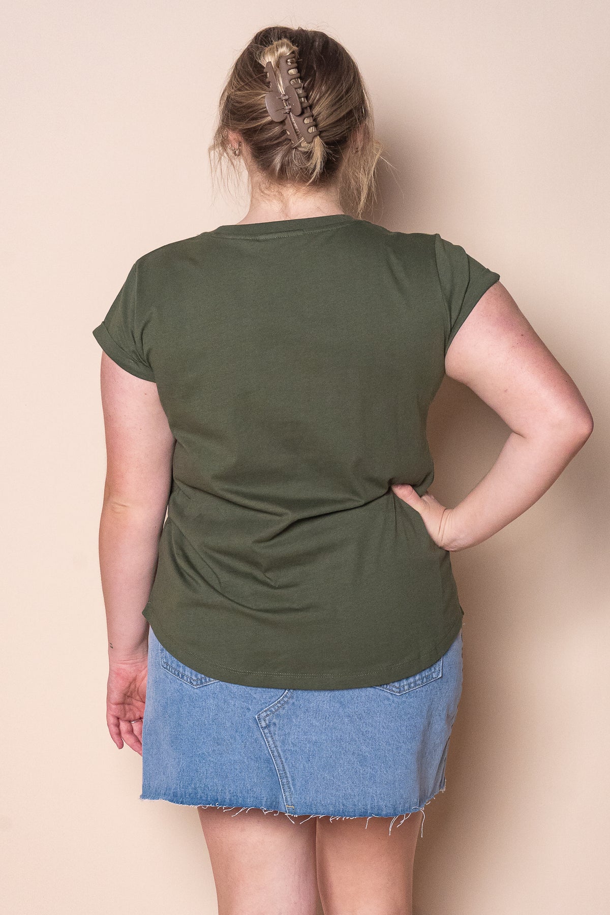 Signature Contrast Tee in Olive - Foxwood