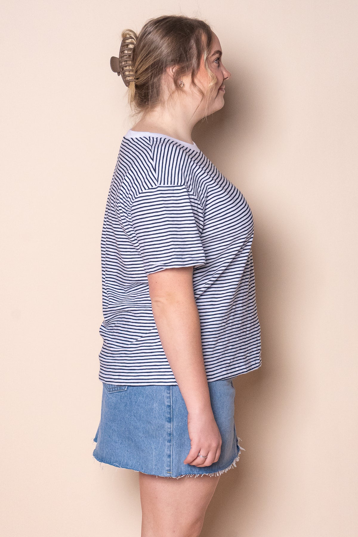Hutch Stripe Tee in White - Foxwood