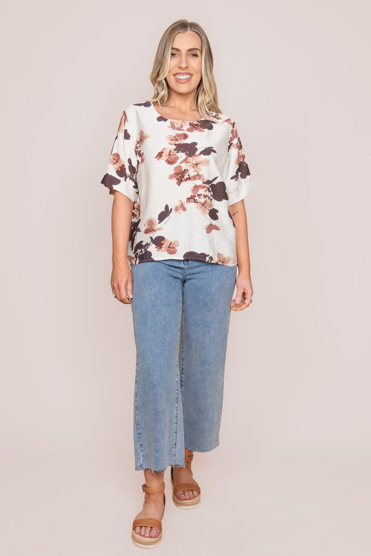 Binny S/S Floral Top in White