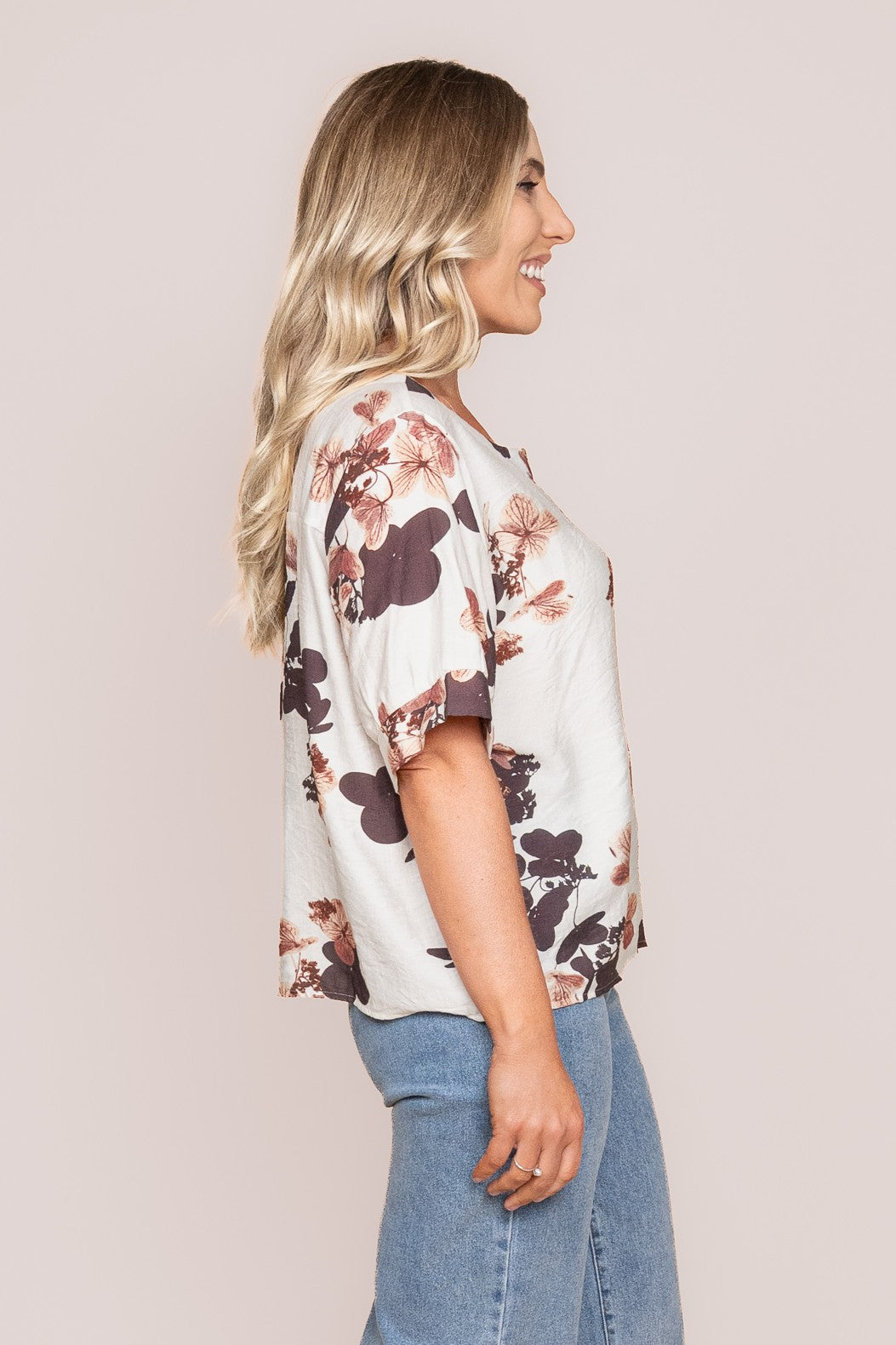 Binny S/S Floral Top in White