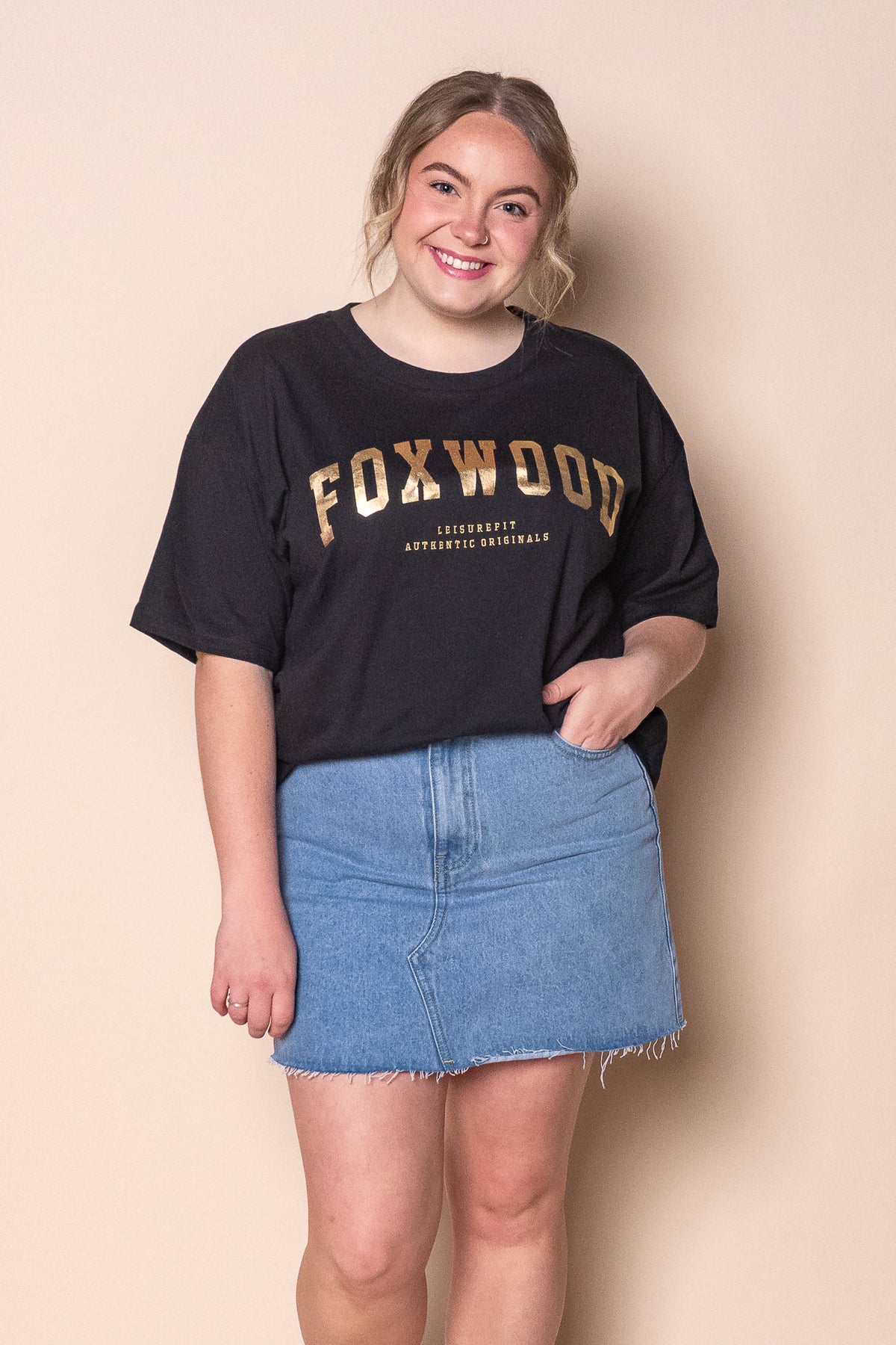 Metallic Interval Tee in Black/Gold - Foxwood