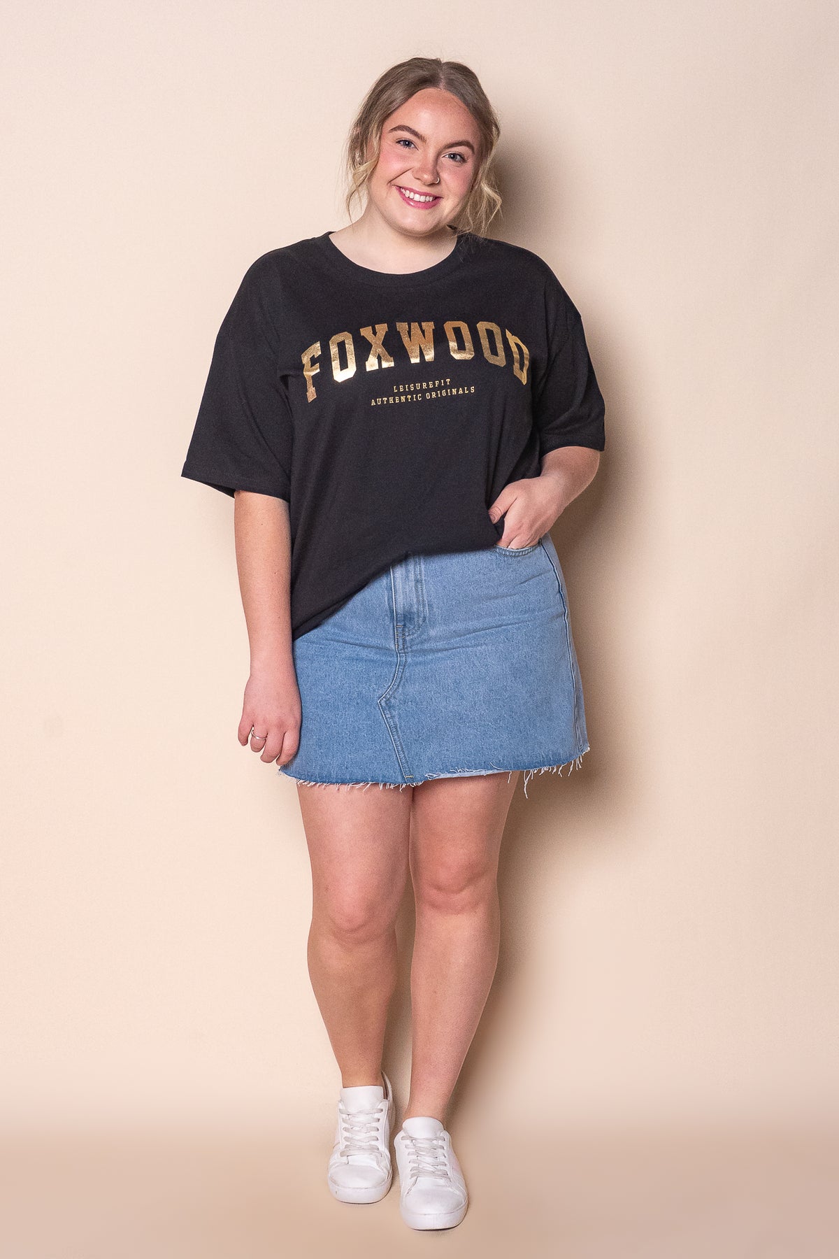 Metallic Interval Tee in Black/Gold - Foxwood