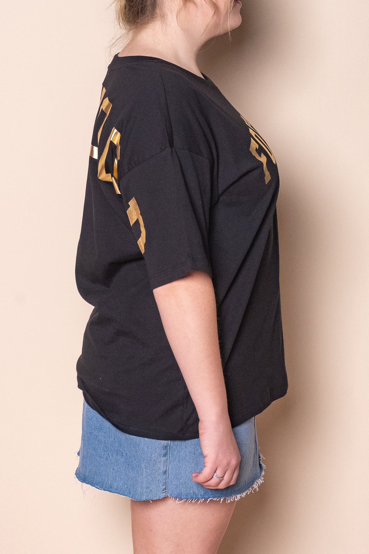 Metallic Interval Tee in Black/Gold - Foxwood