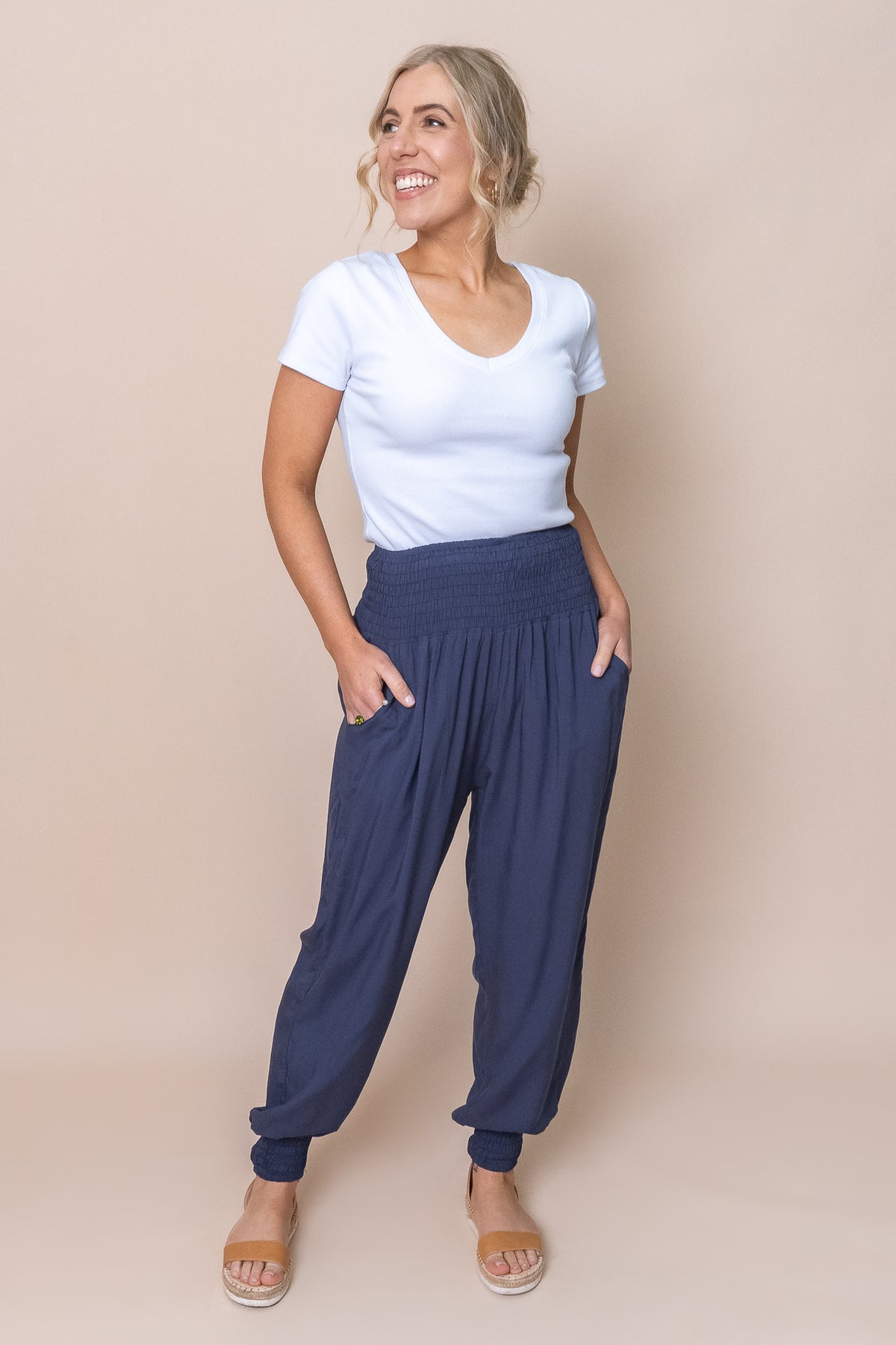 Vixen Pants in Navy