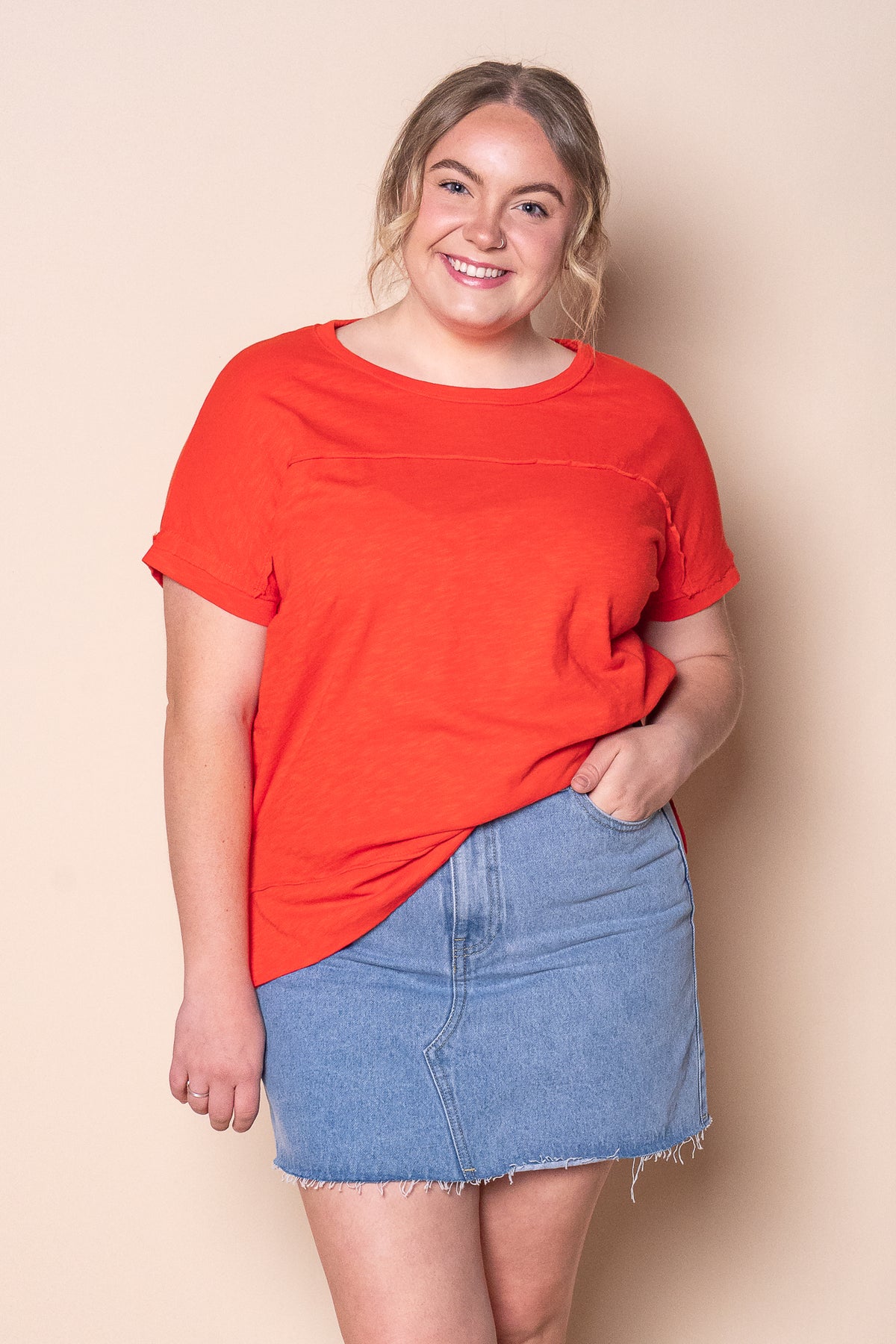 Allison Tee in Tangelo - Foxwood