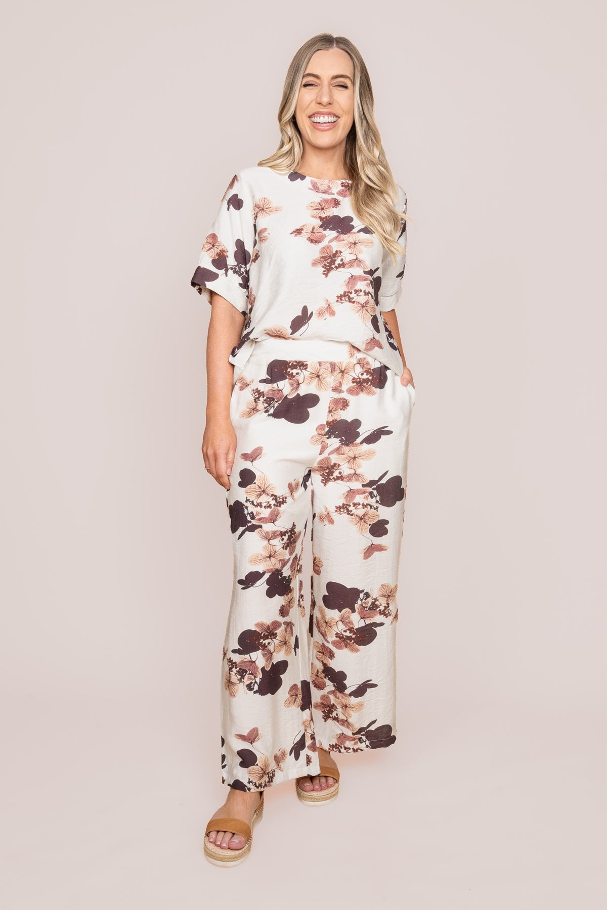 Zelda Floral Pants in White