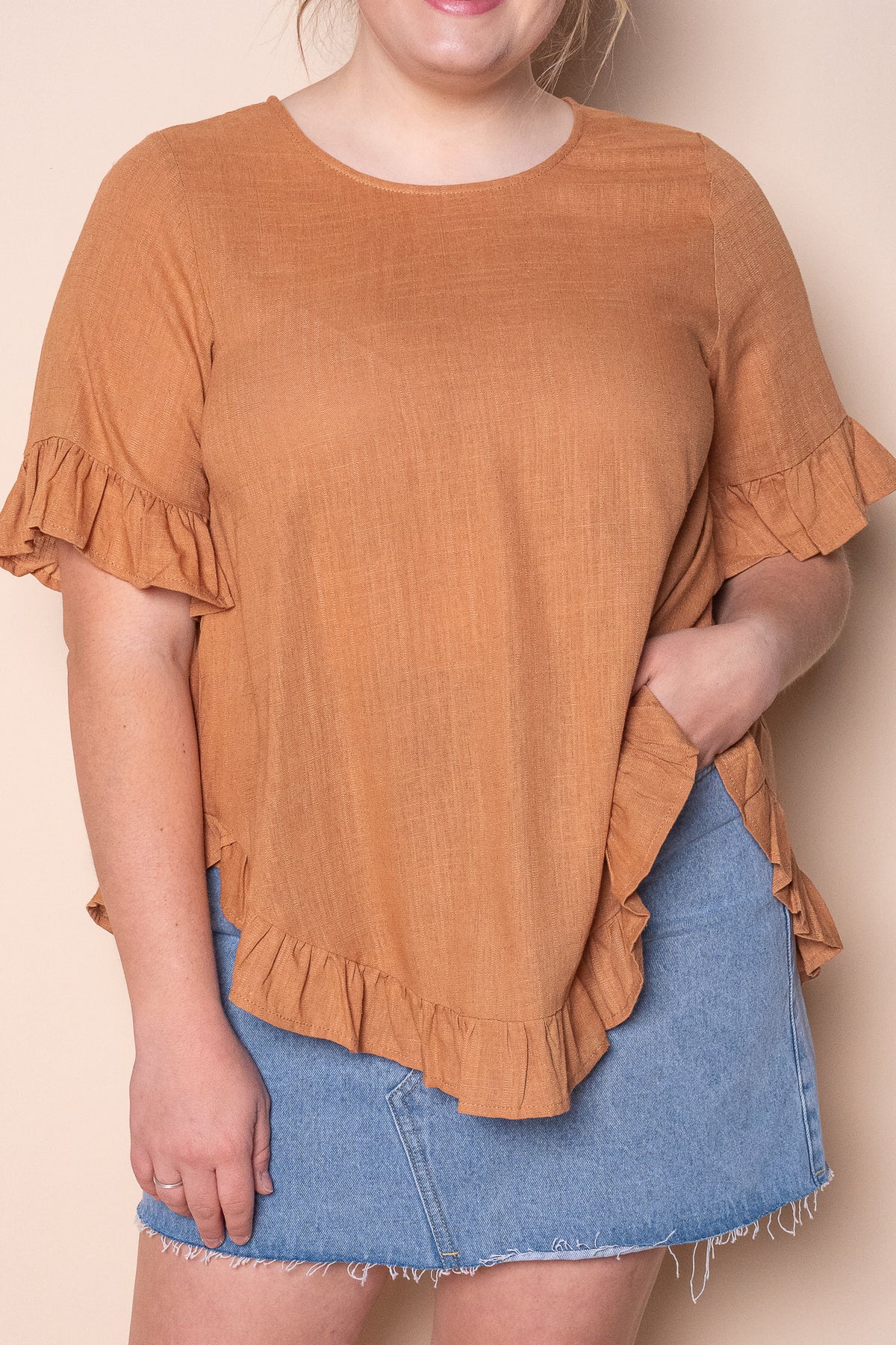 Billy Ruffle Top in Tan