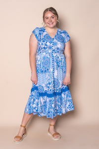Quinley Paisley Midi Dress in Sky Blue