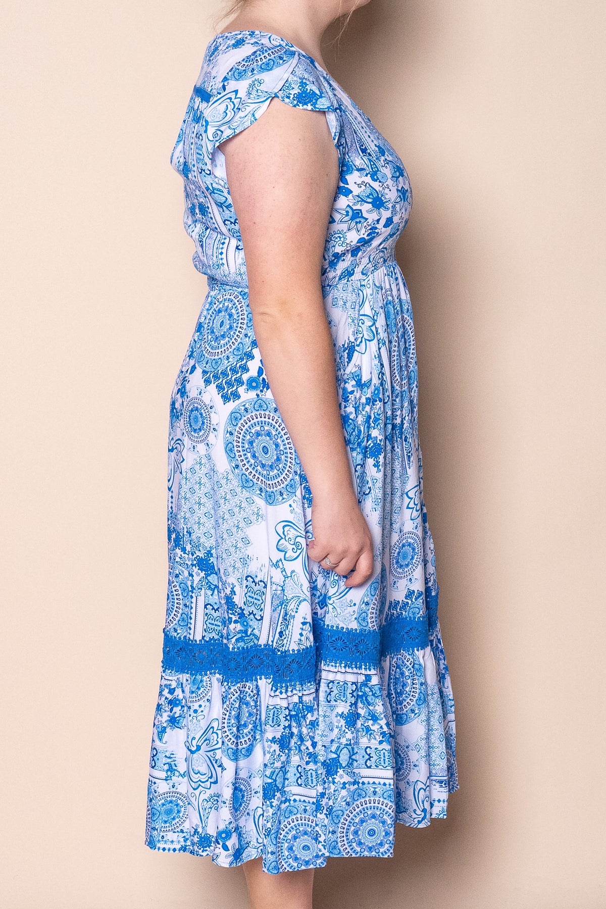 Quinley Paisley Midi Dress in Sky Blue