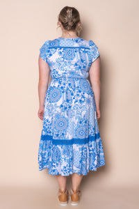 Quinley Paisley Midi Dress in Sky Blue