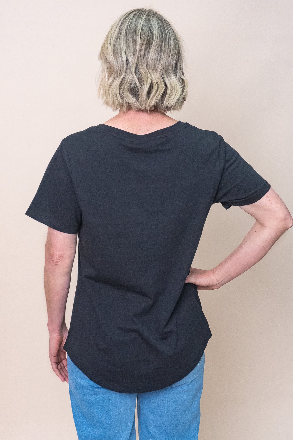 Bloom Tee in Washed Black - Foxwood