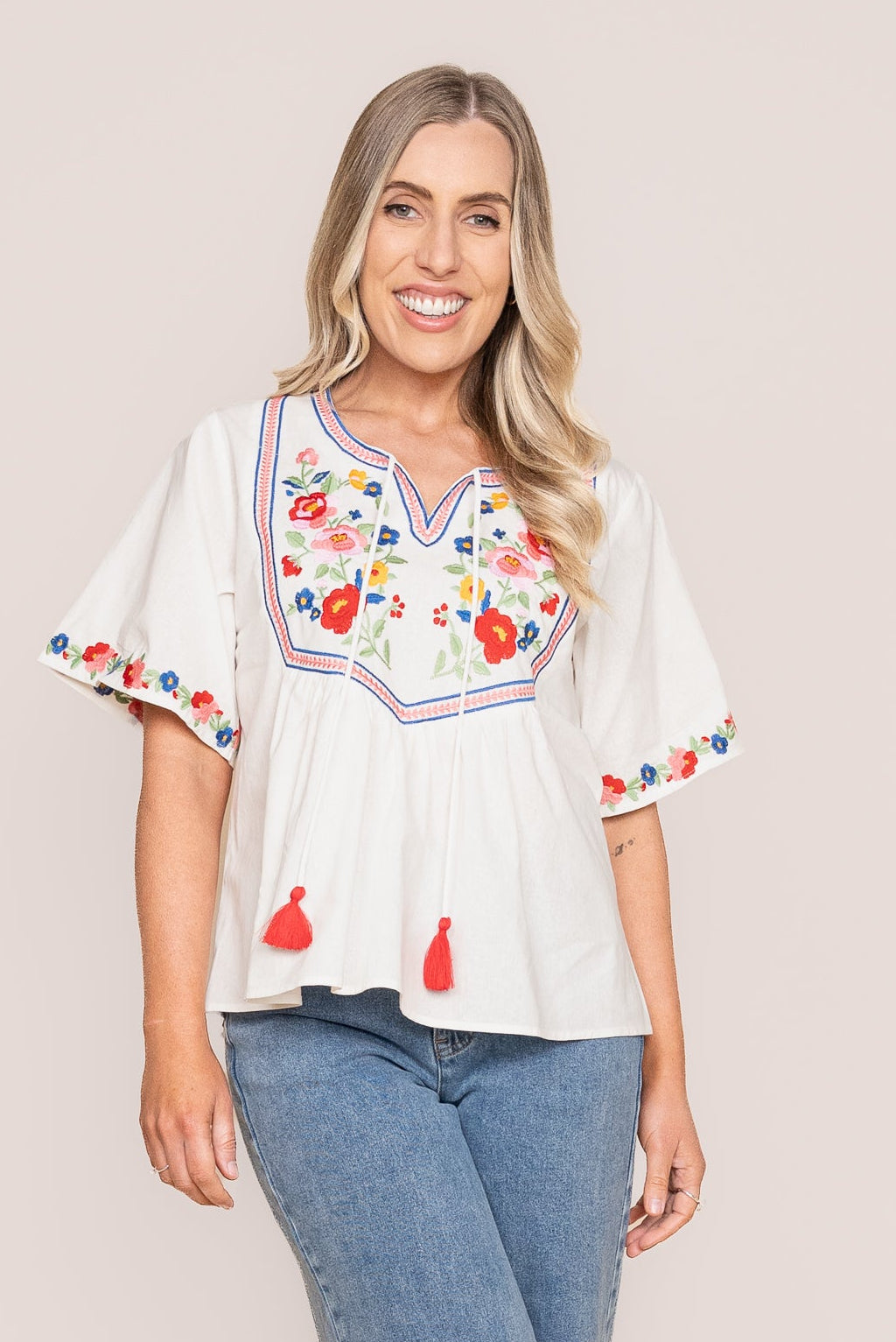 Willow Floral Embroidery Top in White