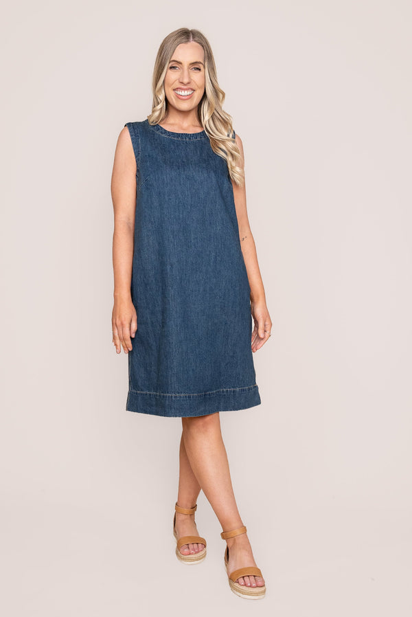 Sonny Denim Dress in Dark Blue - Elm