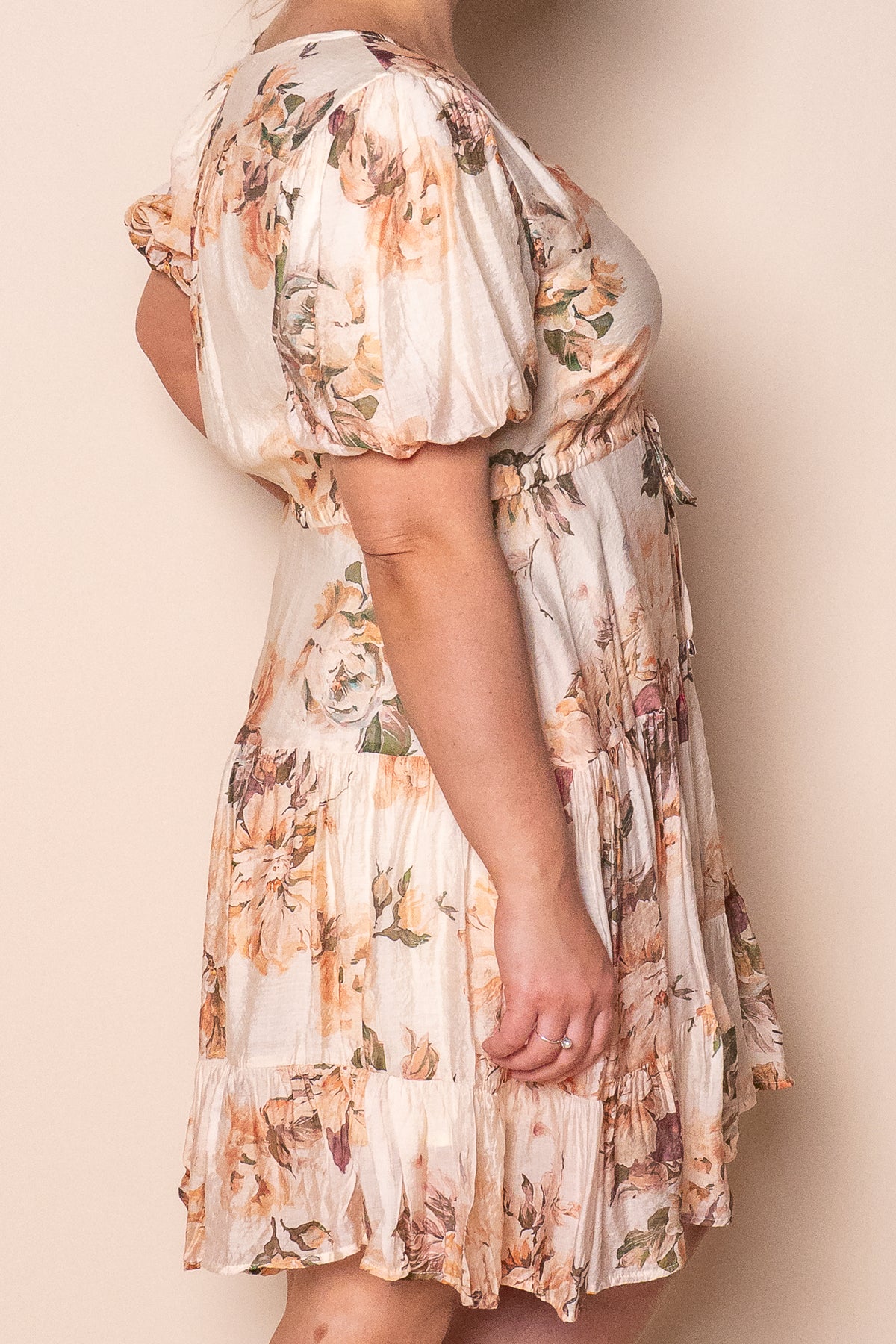 Pammie Floral Dress in Soft Peach
