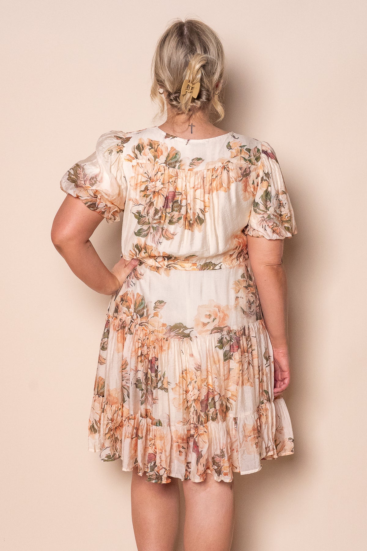 Pammie Floral Dress in Soft Peach
