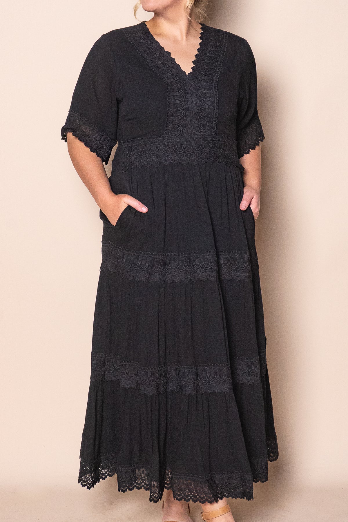 Delta-Rose Midi Dress in Black