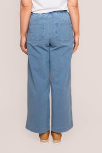 Refaeli Stretch Denim Pants in Light Blue