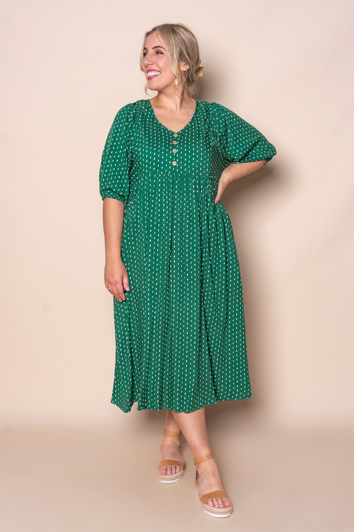 Chelsa Midi Dress in Emerald