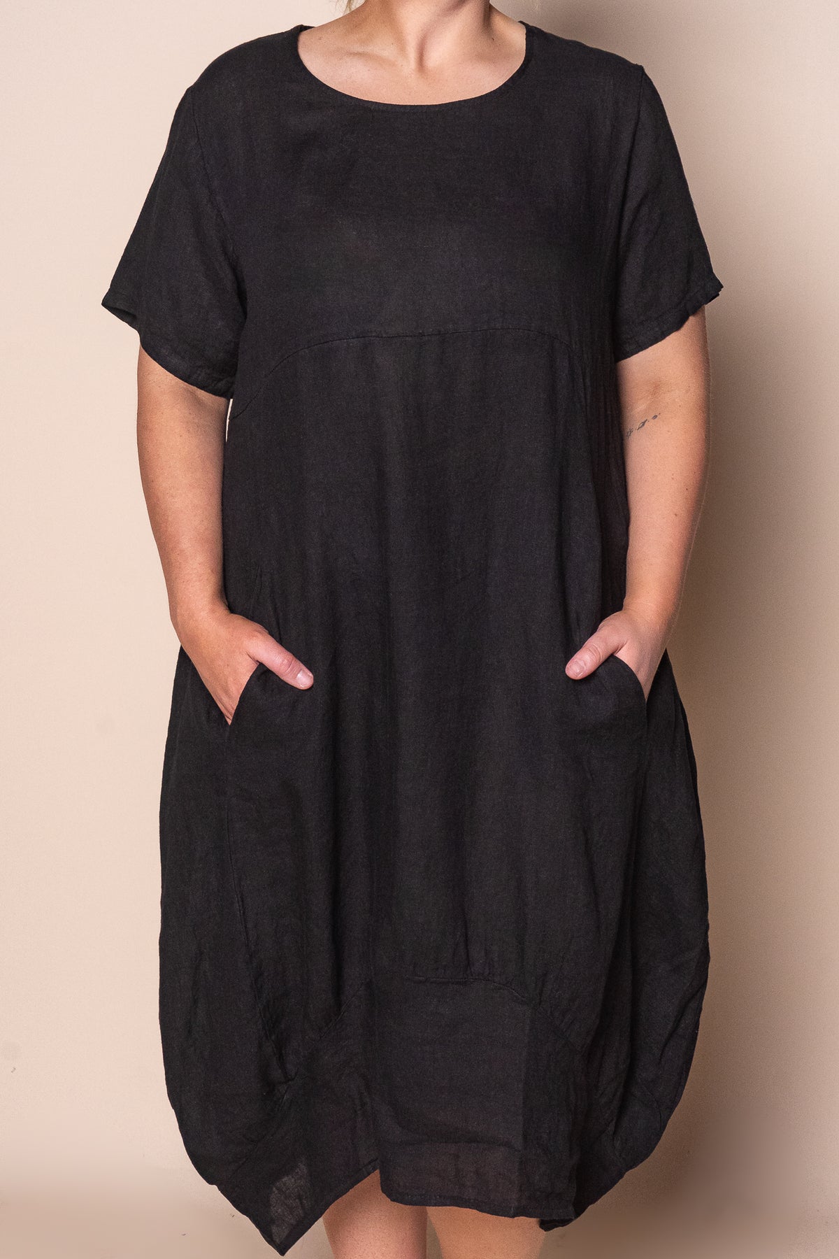Grier Linen Midi Dress in Black