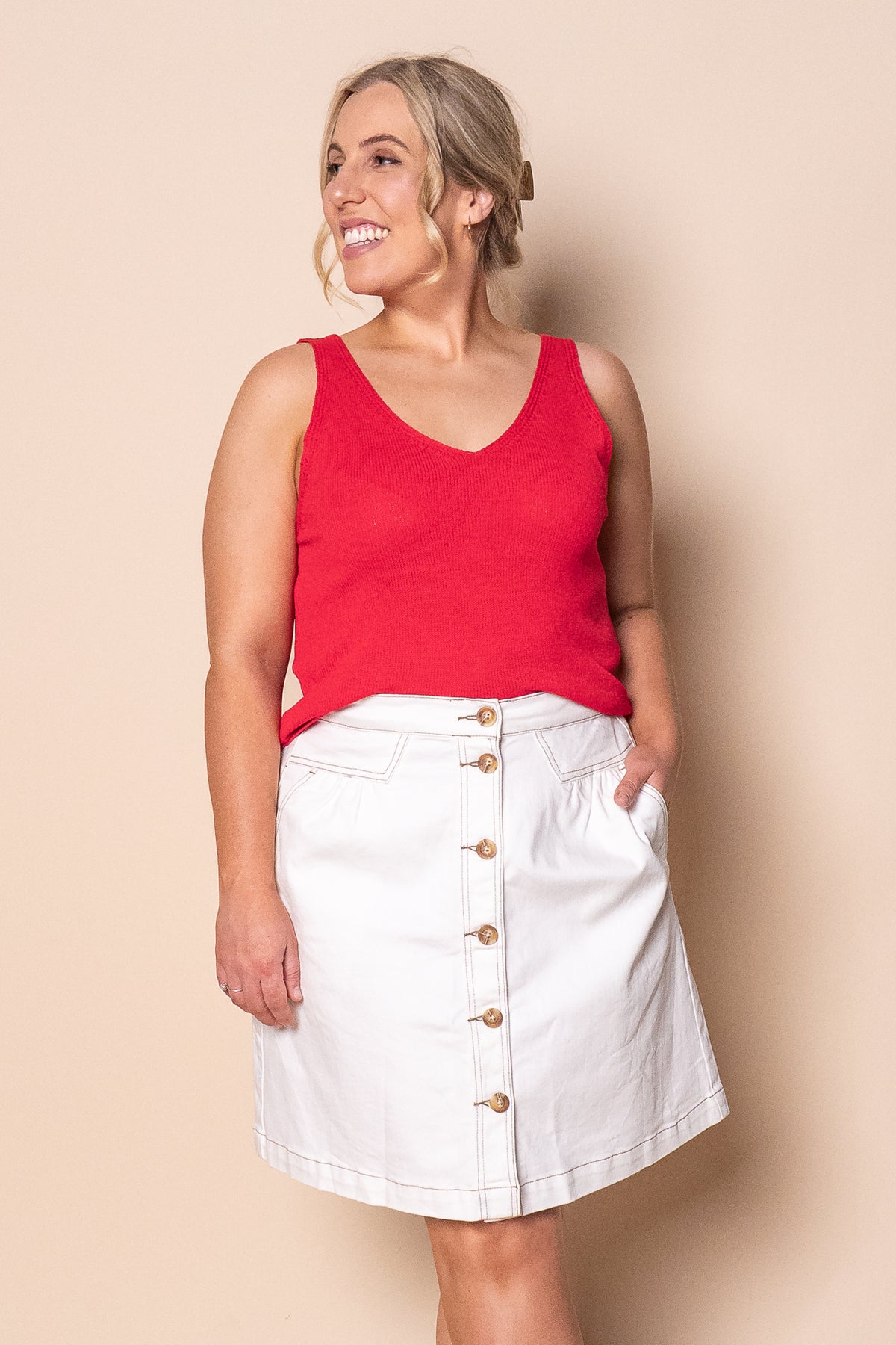 Lilly Crepe Knit Singlet Top in Red