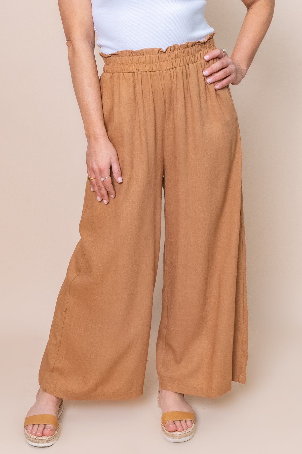 Arianna Pants in Tan