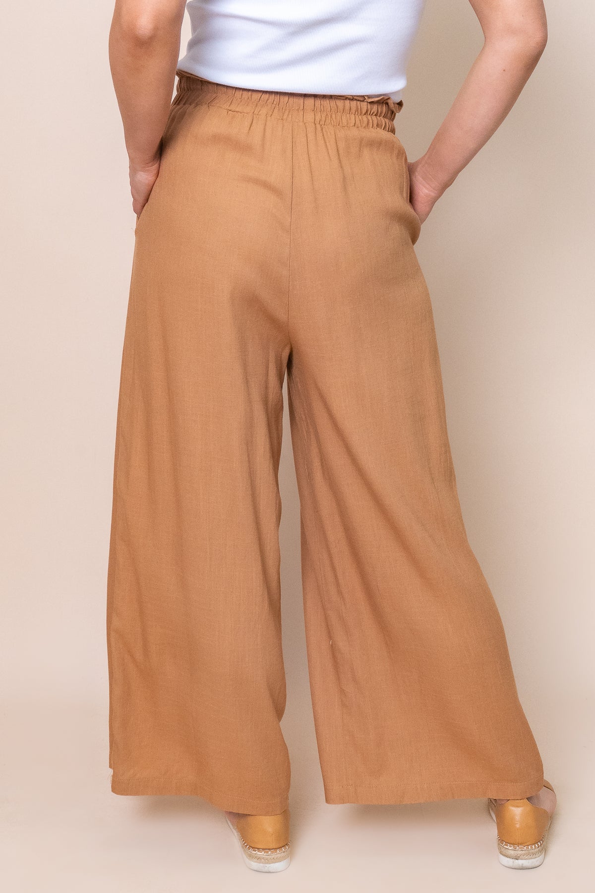 Arianna Pants in Tan