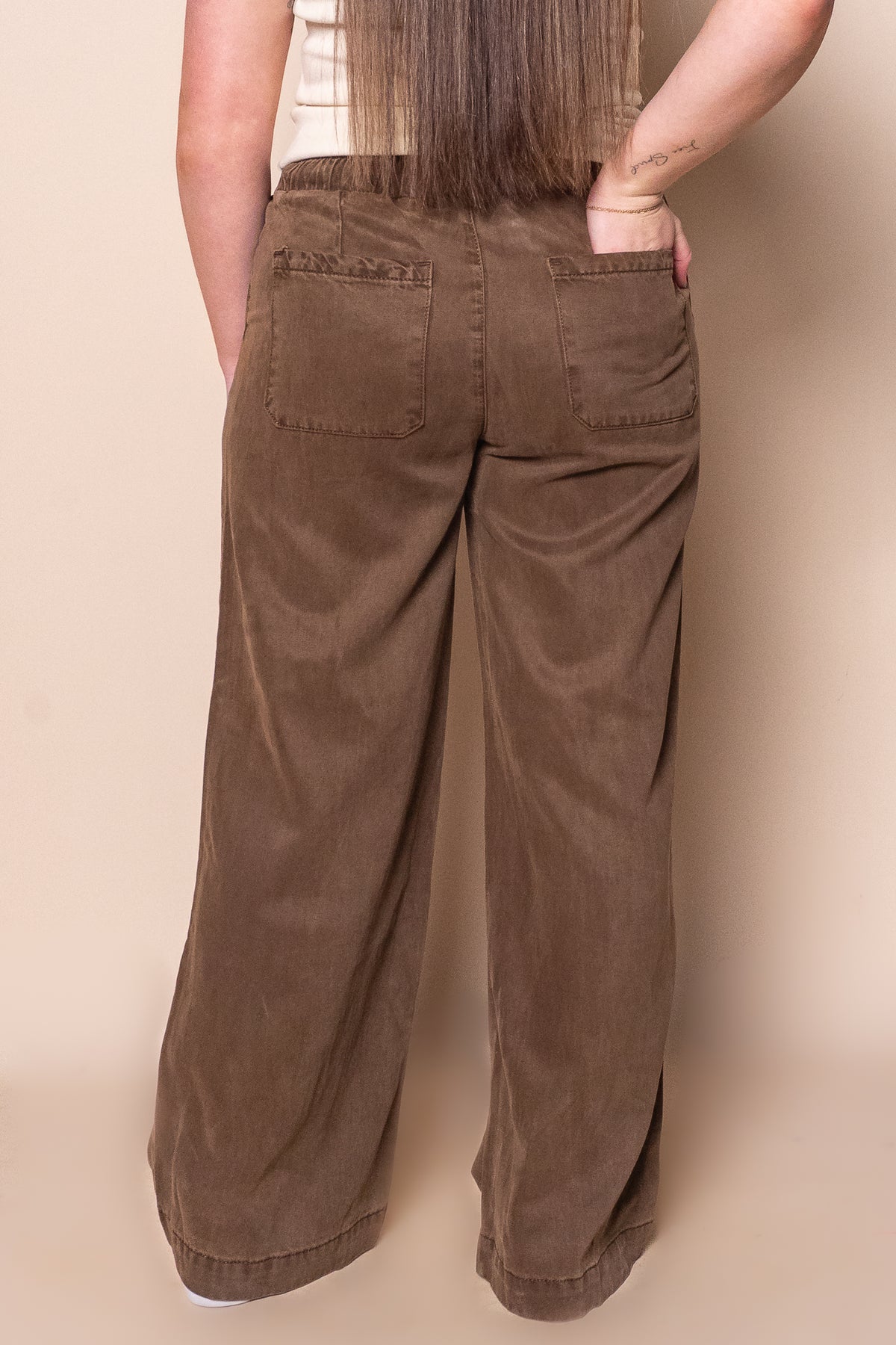 Toni Pants in Chocolate