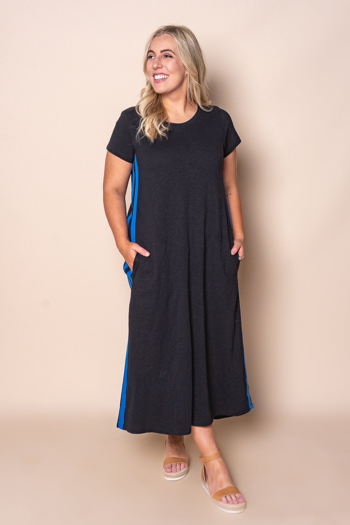 Recovery Dress in Black and Blue - Foxwood