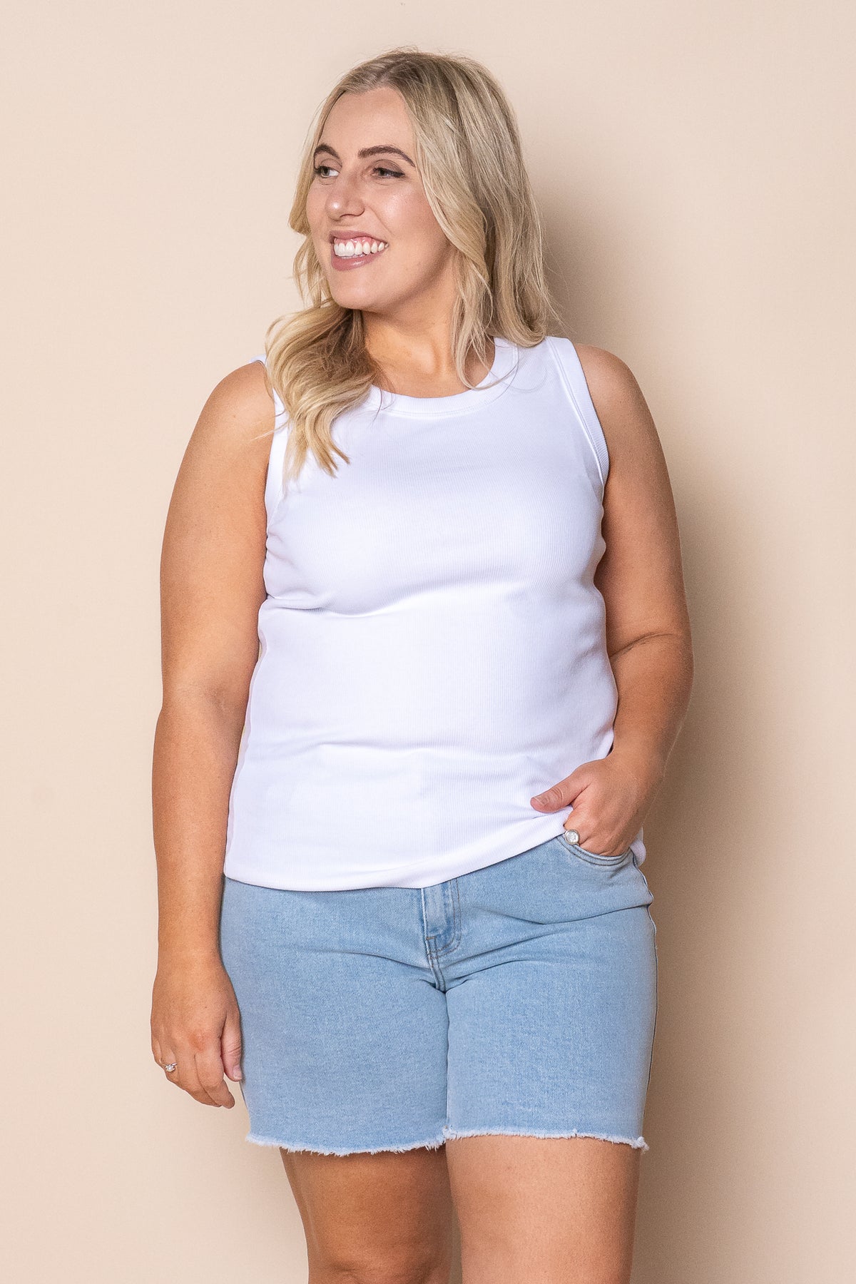 Iris Tank in White - Foxwood