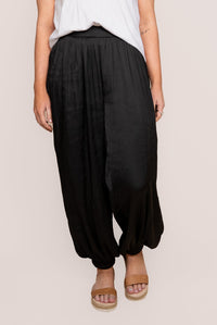 Kendall Satin Pants in Black