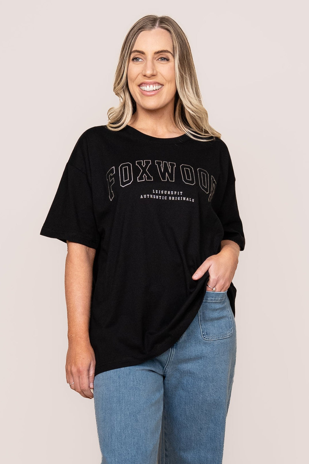Metallic Outline Interval Tee in Black/Silver - Foxwood