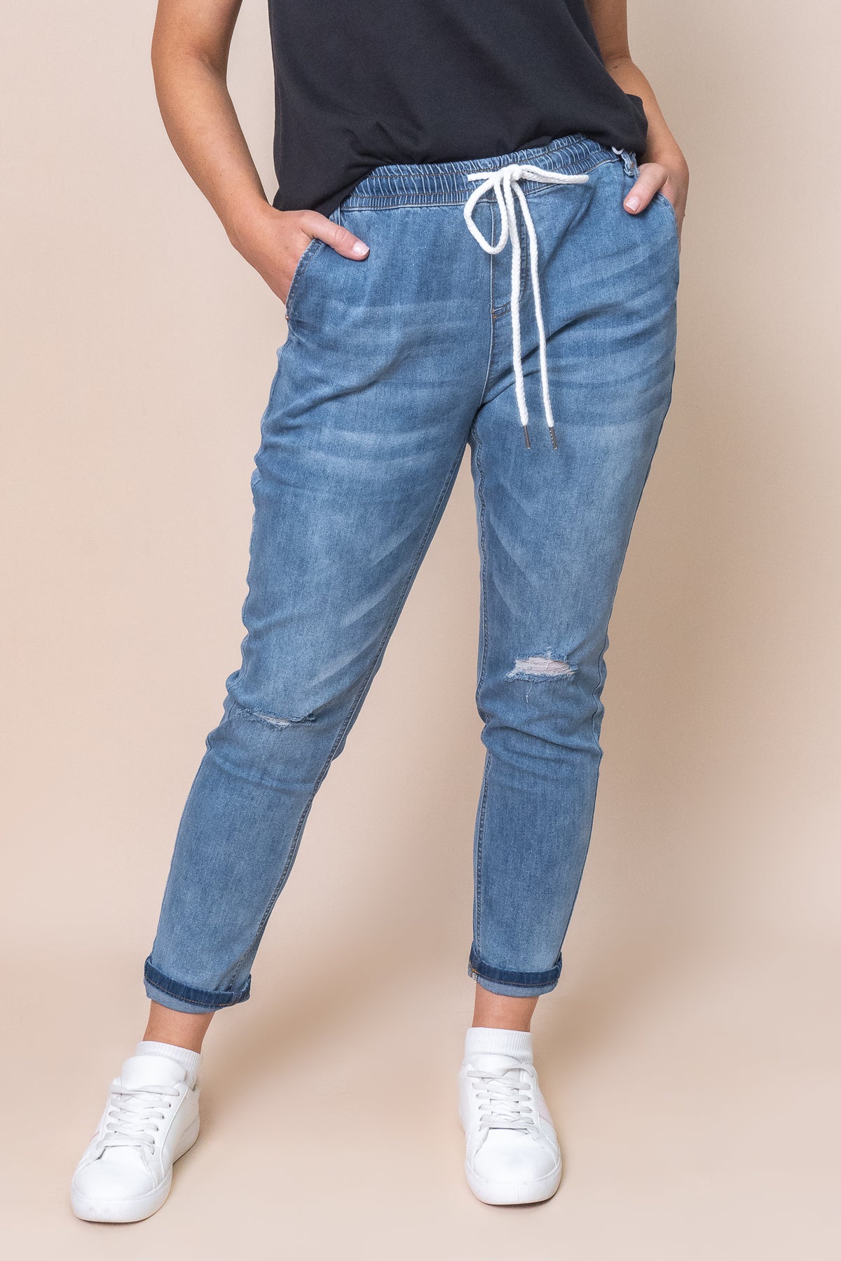 Bray Joggers in Mid Denim