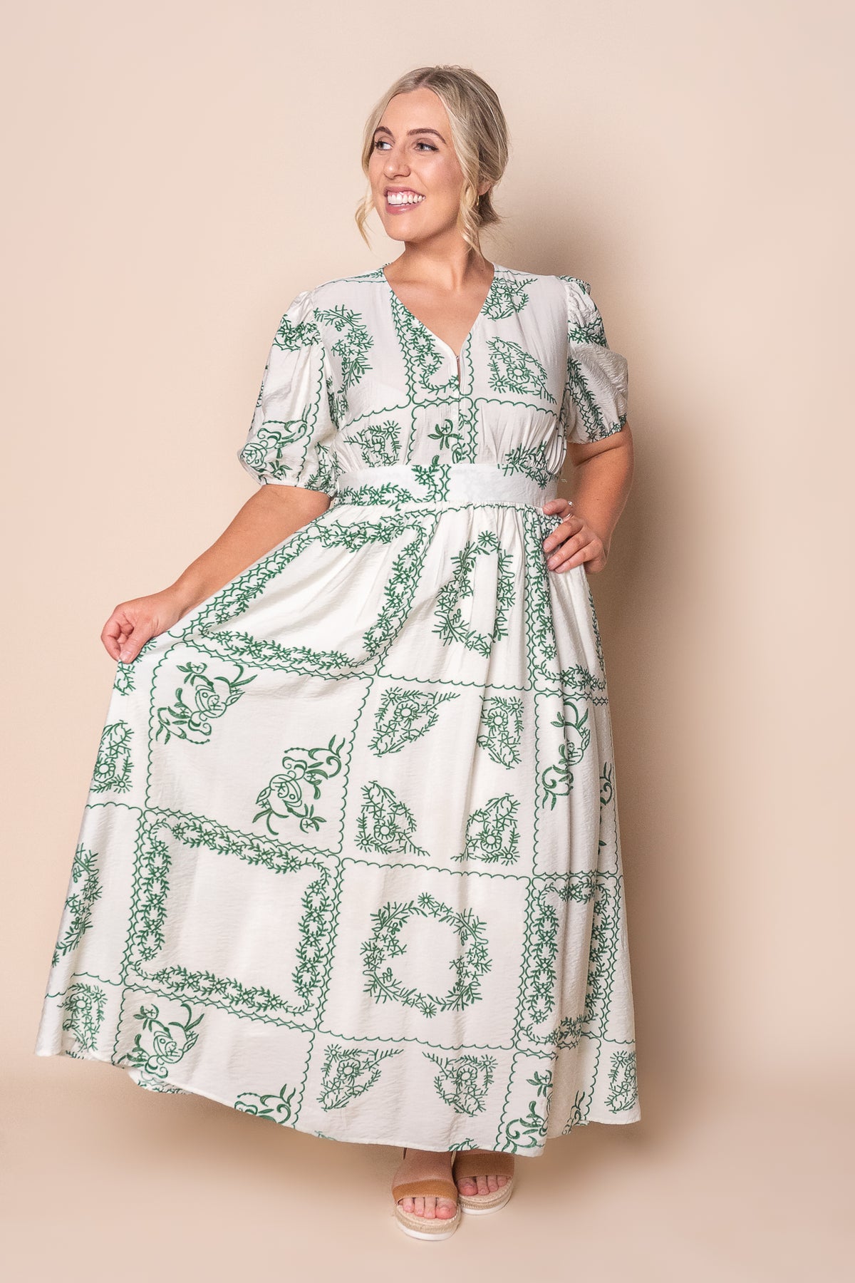 Willarose Midi Dress in Green