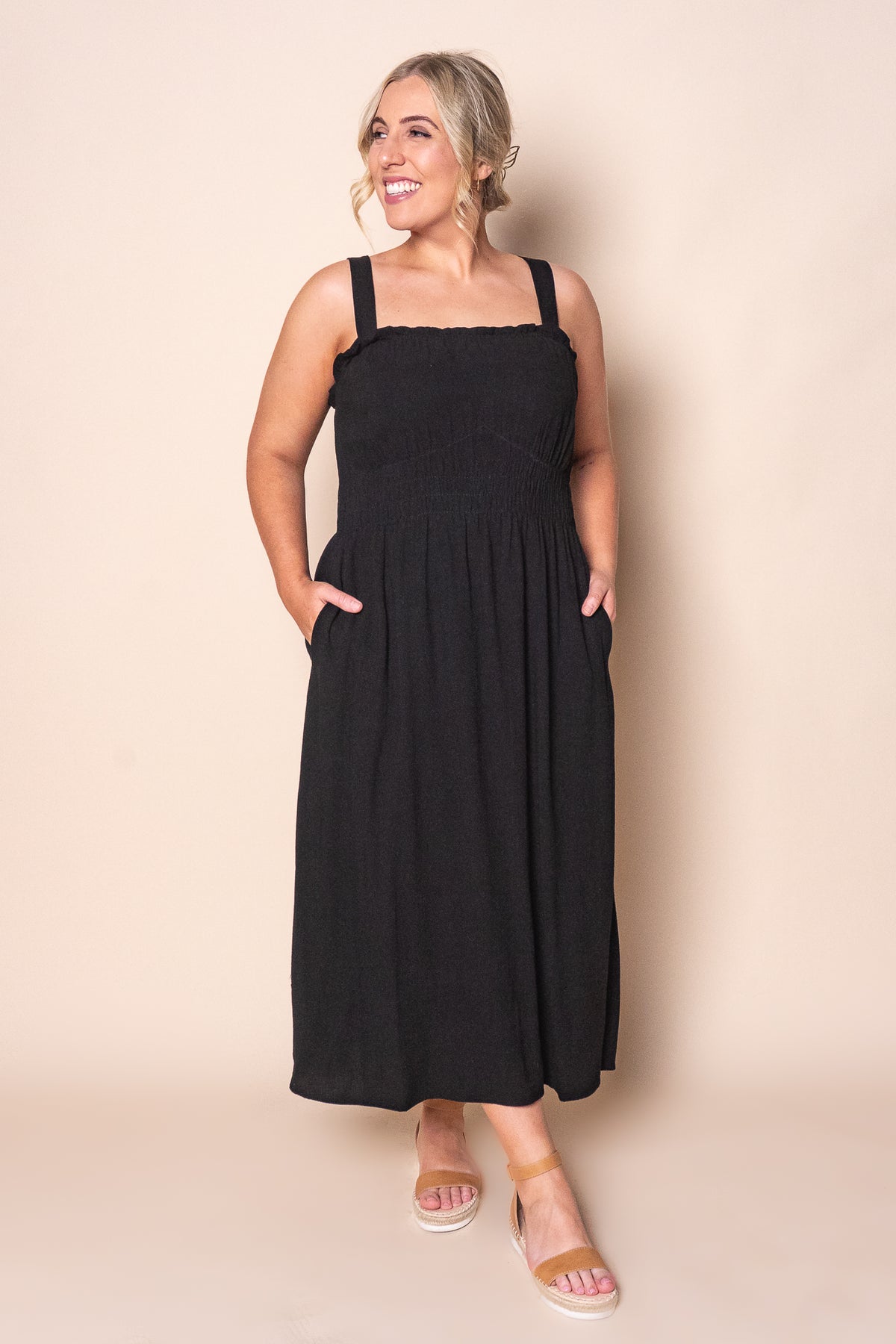 Dandelion Midi Dress in Black - Foxwood