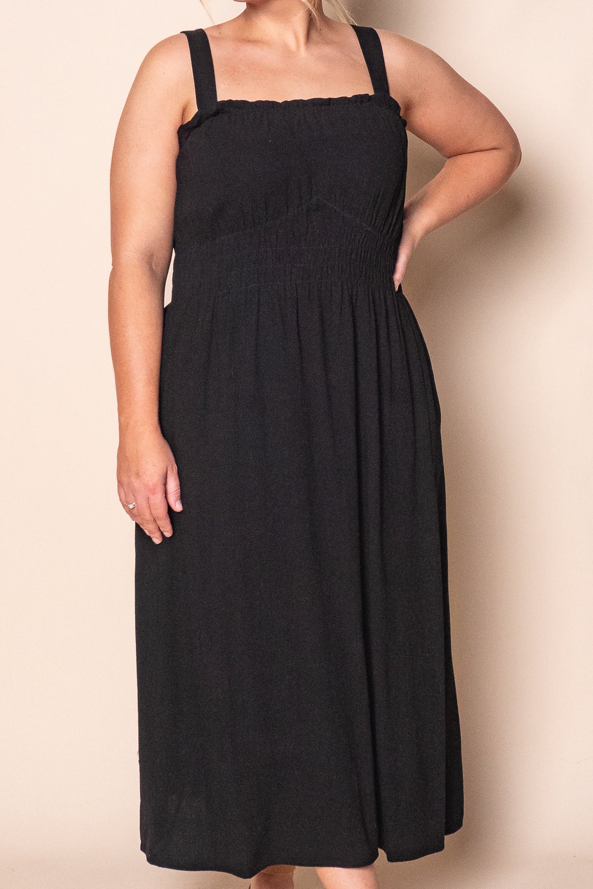 Dandelion Midi Dress in Black - Foxwood