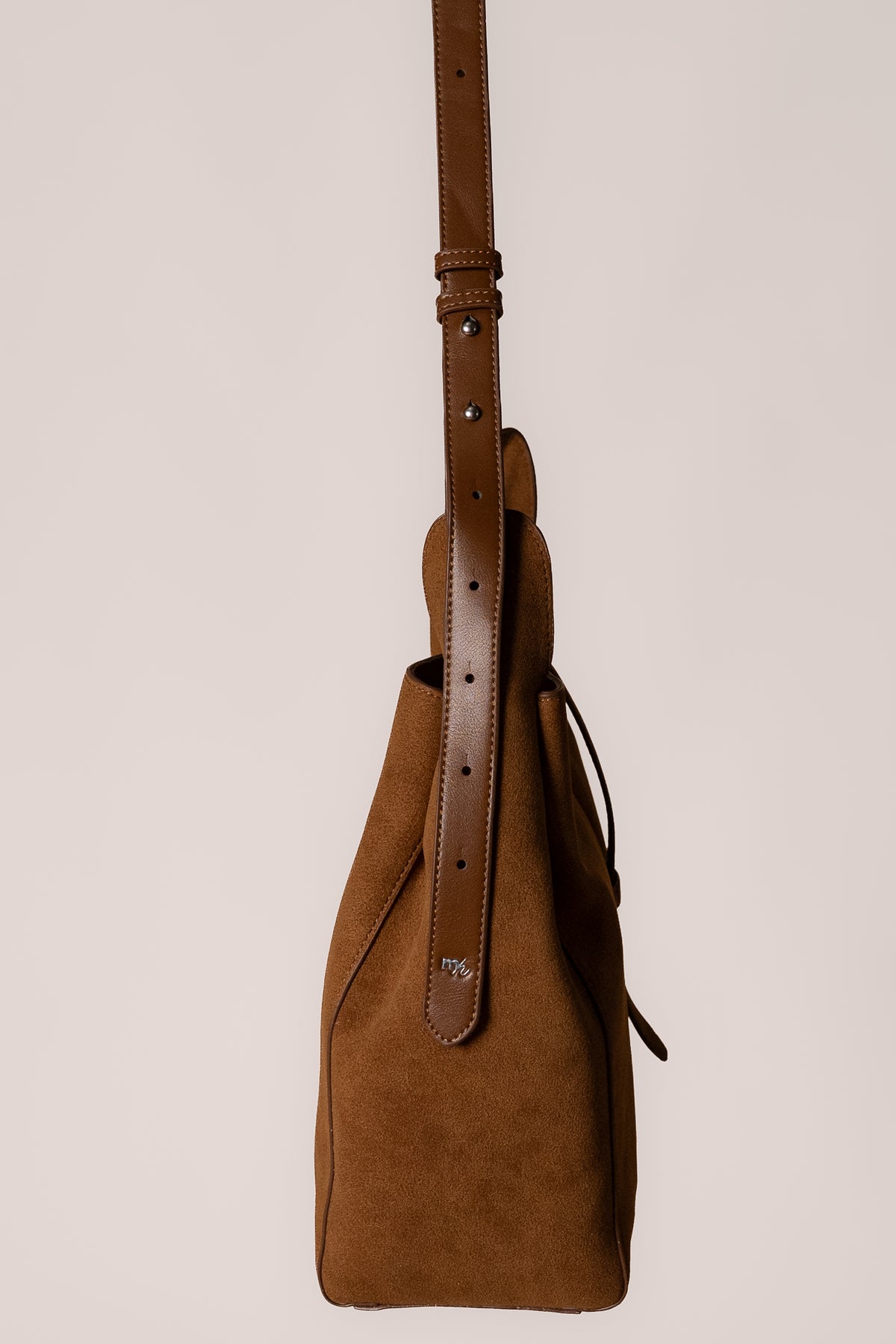 Elin Hobo Bag in Tan - Milla Hart