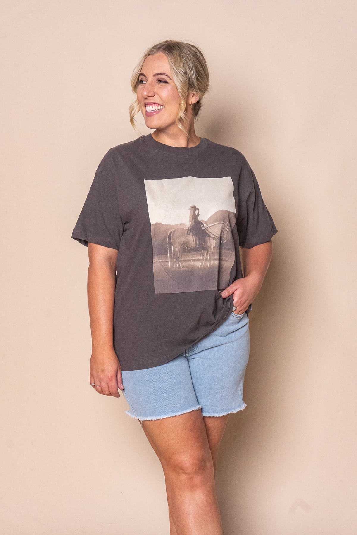 Yellowstone Relaxed Tee in Charcoal - All About Eve