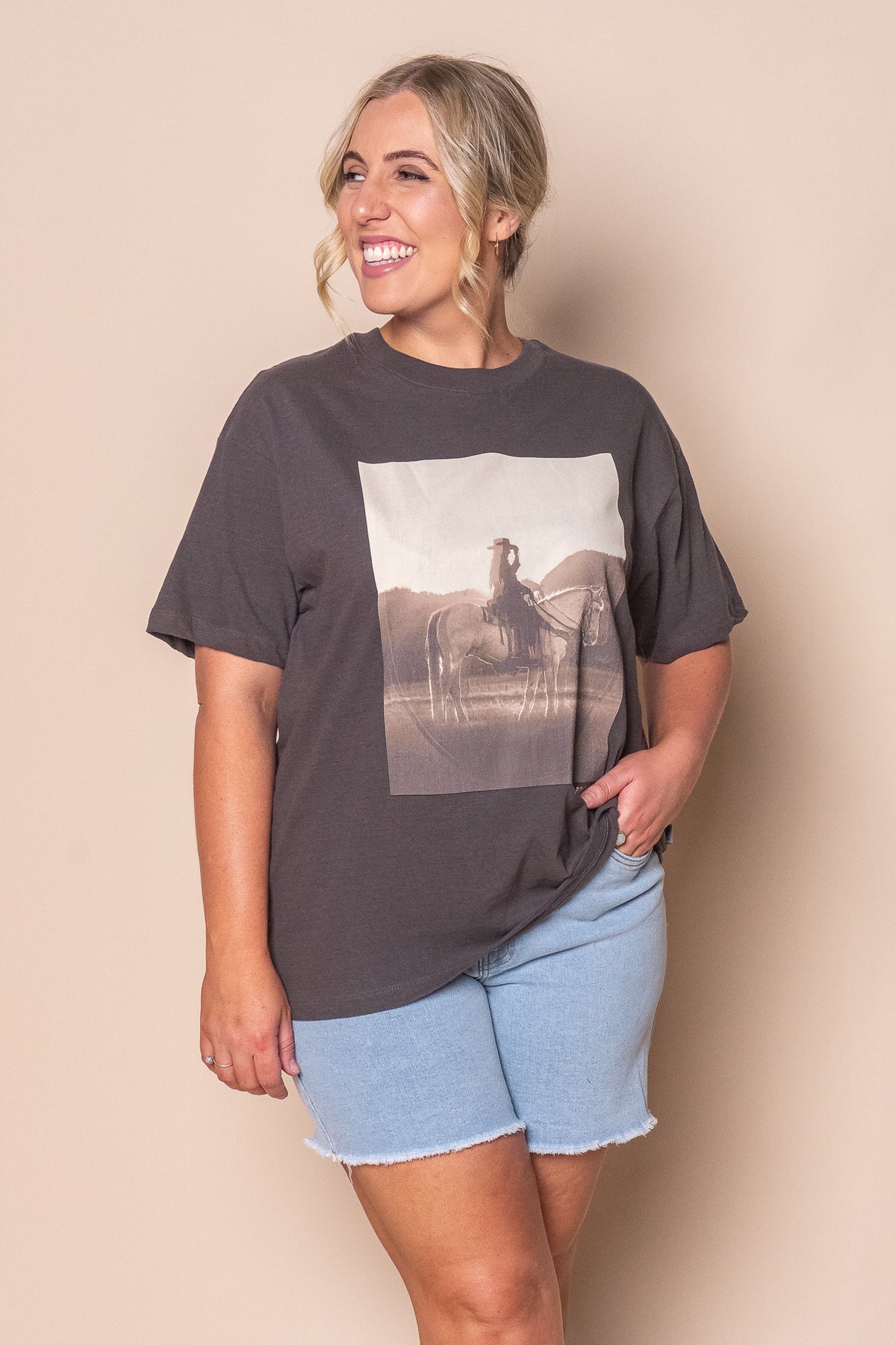 Yellowstone Relaxed Tee in Charcoal - All About Eve