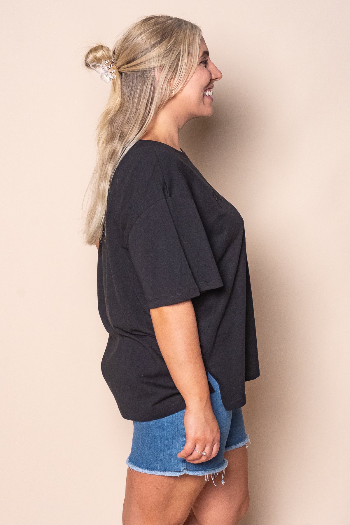 Simplified Tee in Black - Foxwood