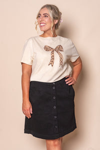 Bobbi Regular Tee in Vanilla - All About Eve