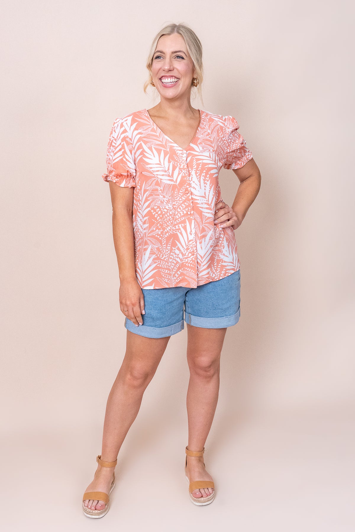 Ivie Top in Coral