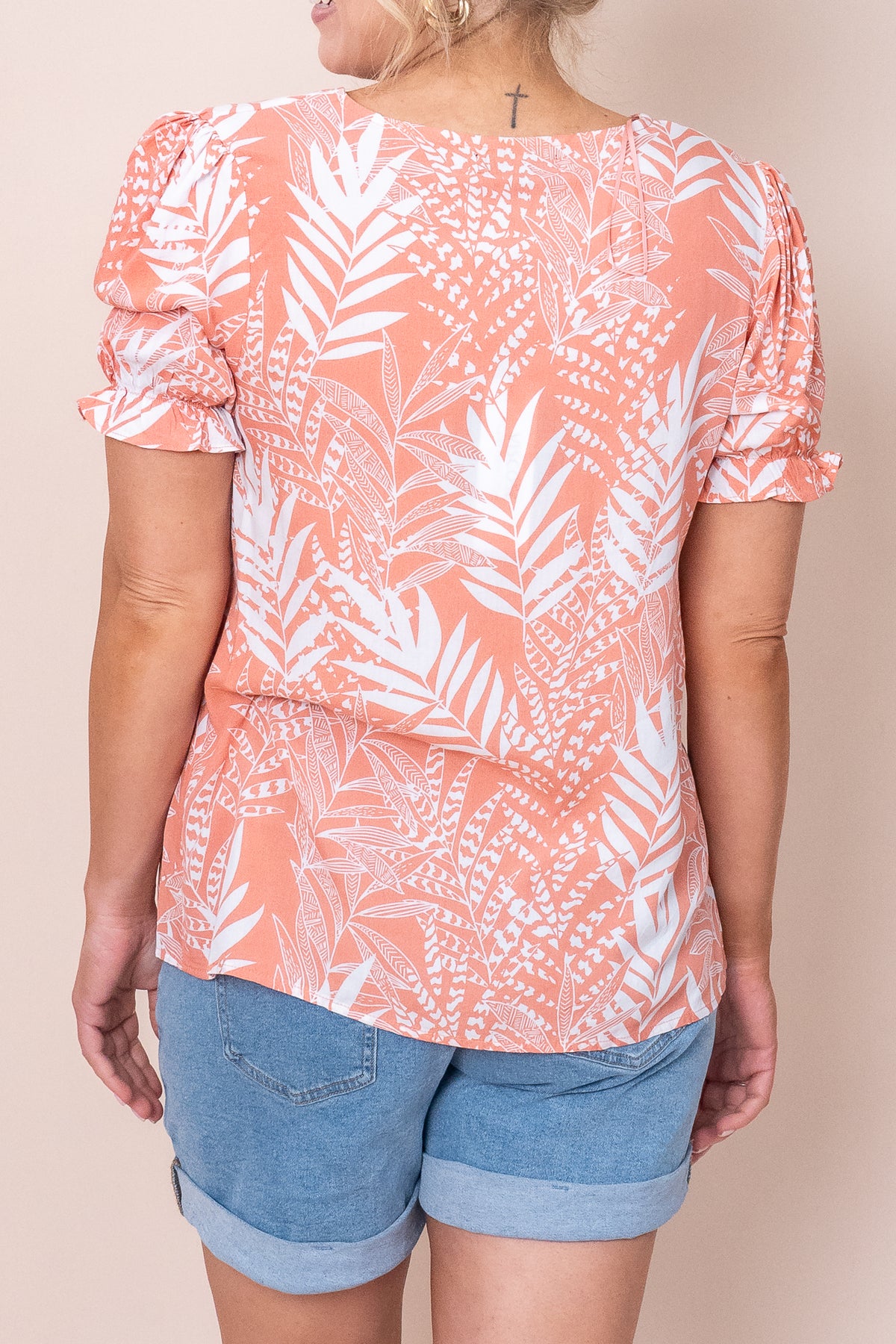 Ivie Top in Coral