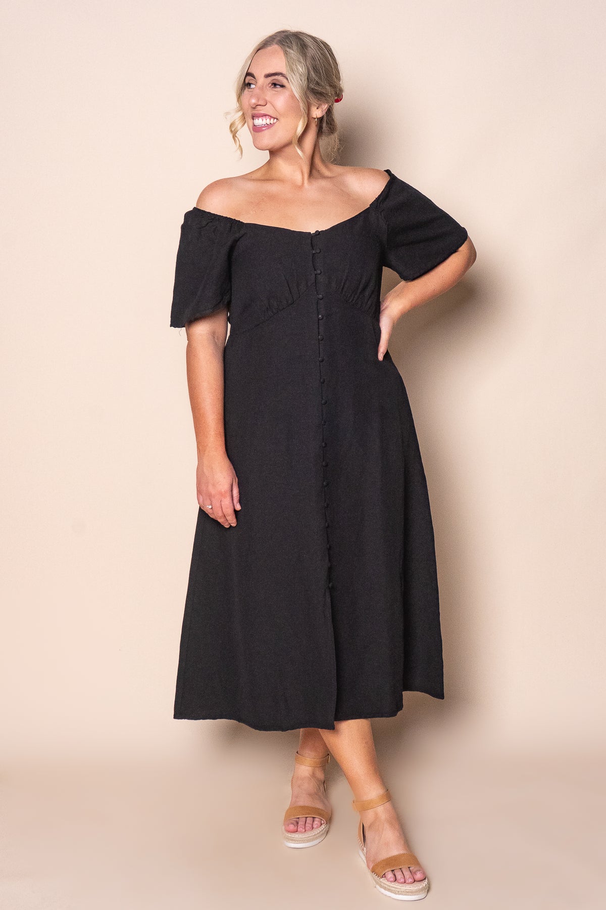 Juni Midi Dress in Black - Foxwood