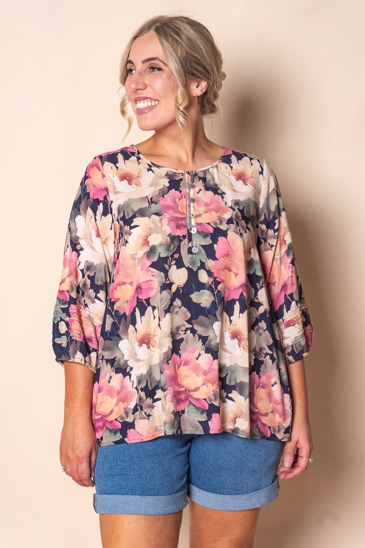 Tonia Floral Top in Deep Navy