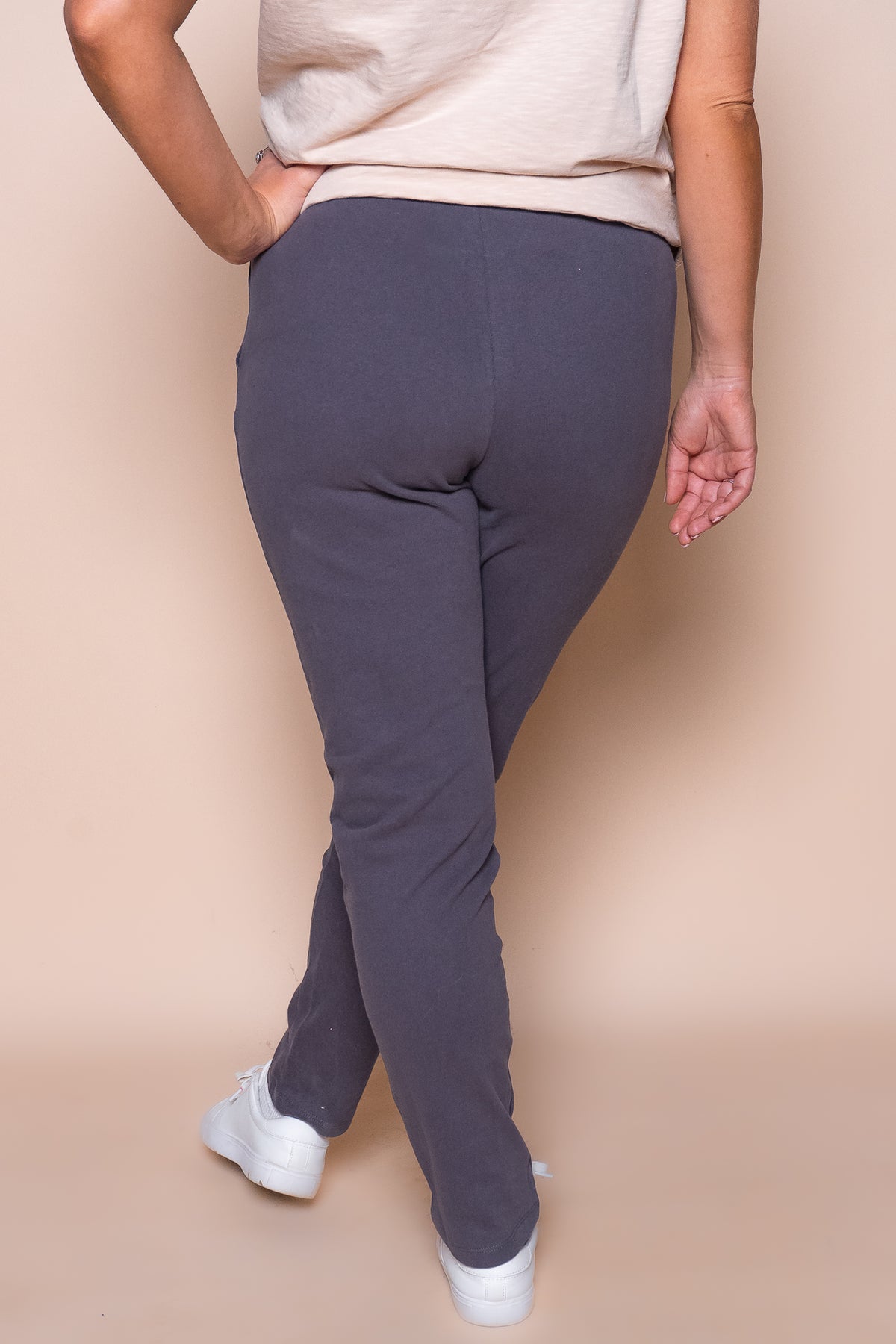 Monday Pants in Coal - Foxwood