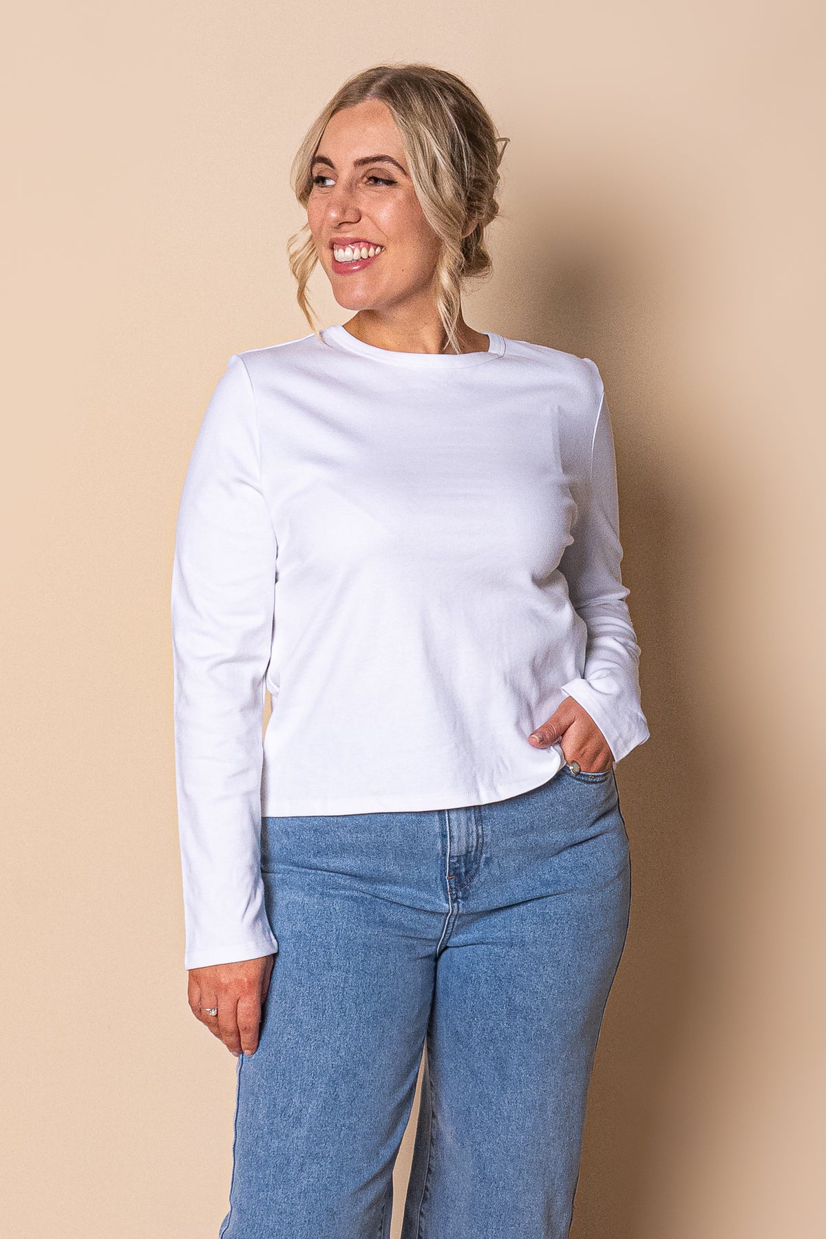 Regular L/S Tee in White - Silent Theory