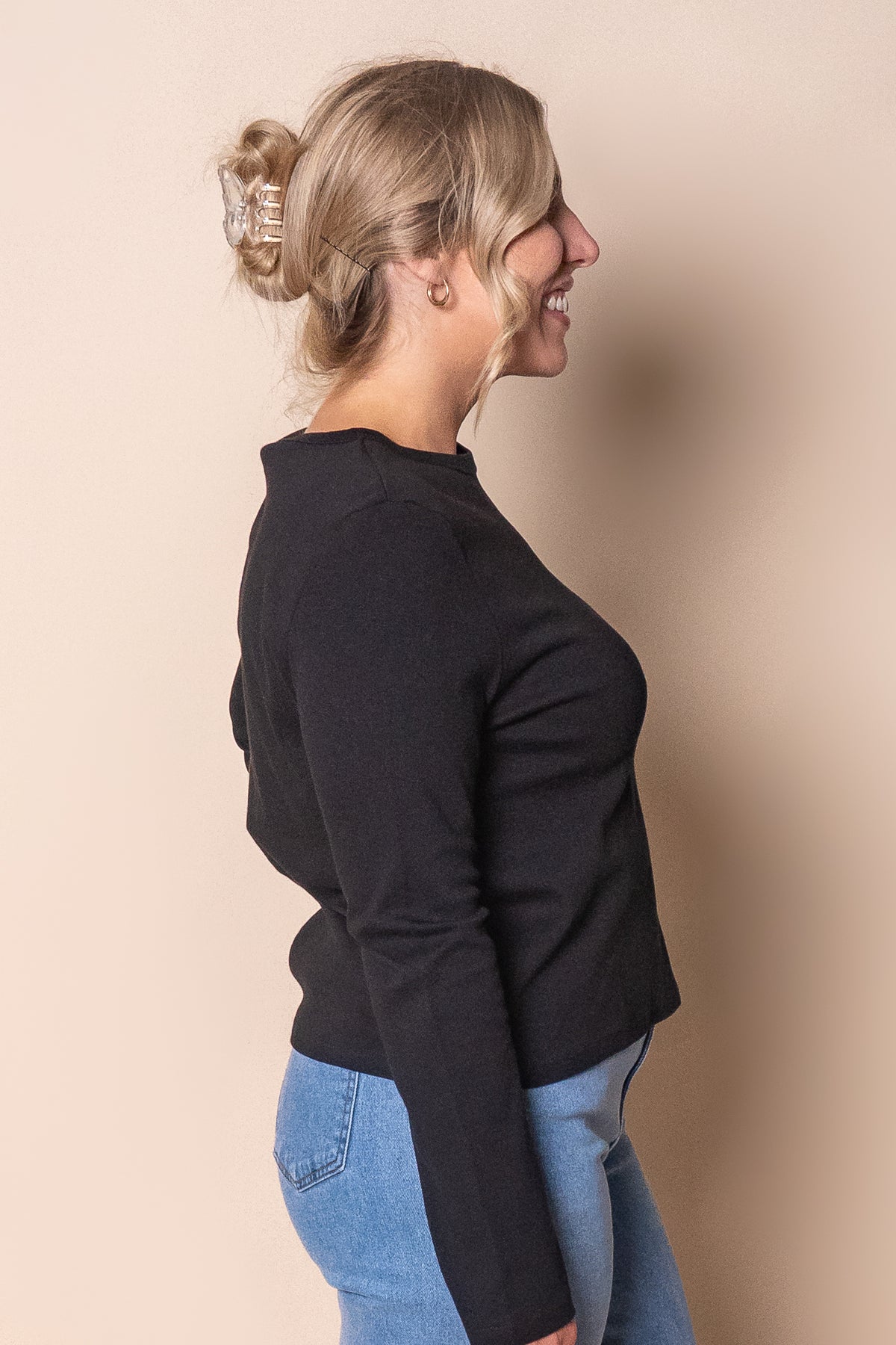 Regular L/S Tee in Black - Silent Theory