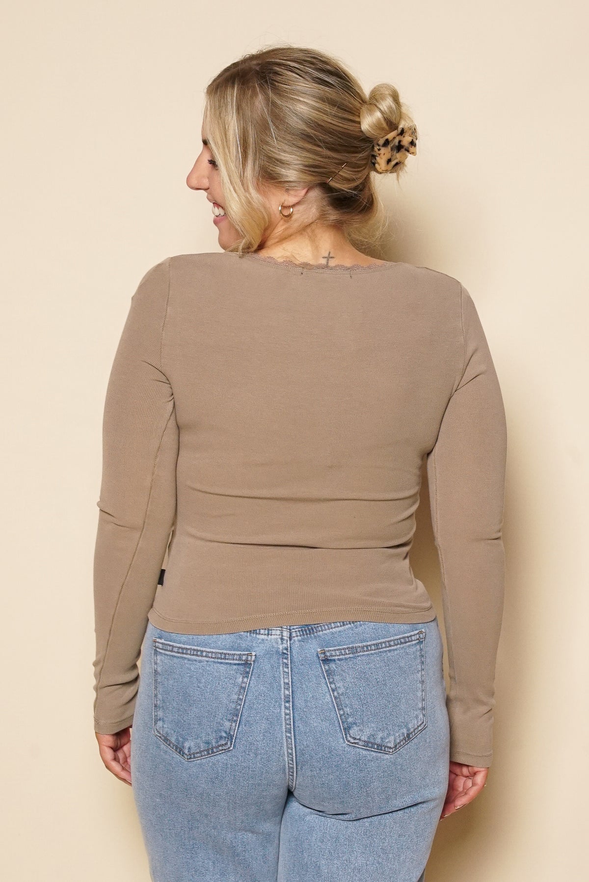 Washed Rib Scoop Neck L/S Tee in Stone - All About Eve