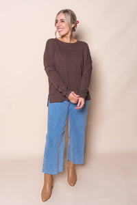 Jayne Throw On Top in Coffee Bean - Foxwood