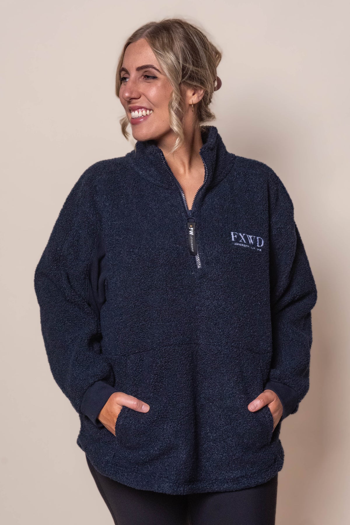 Weekend Boucle Crew in Dark Sapphire - Foxwood